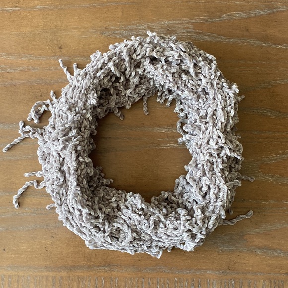 Grey Infiniti Scarf - Picture 2 of 5